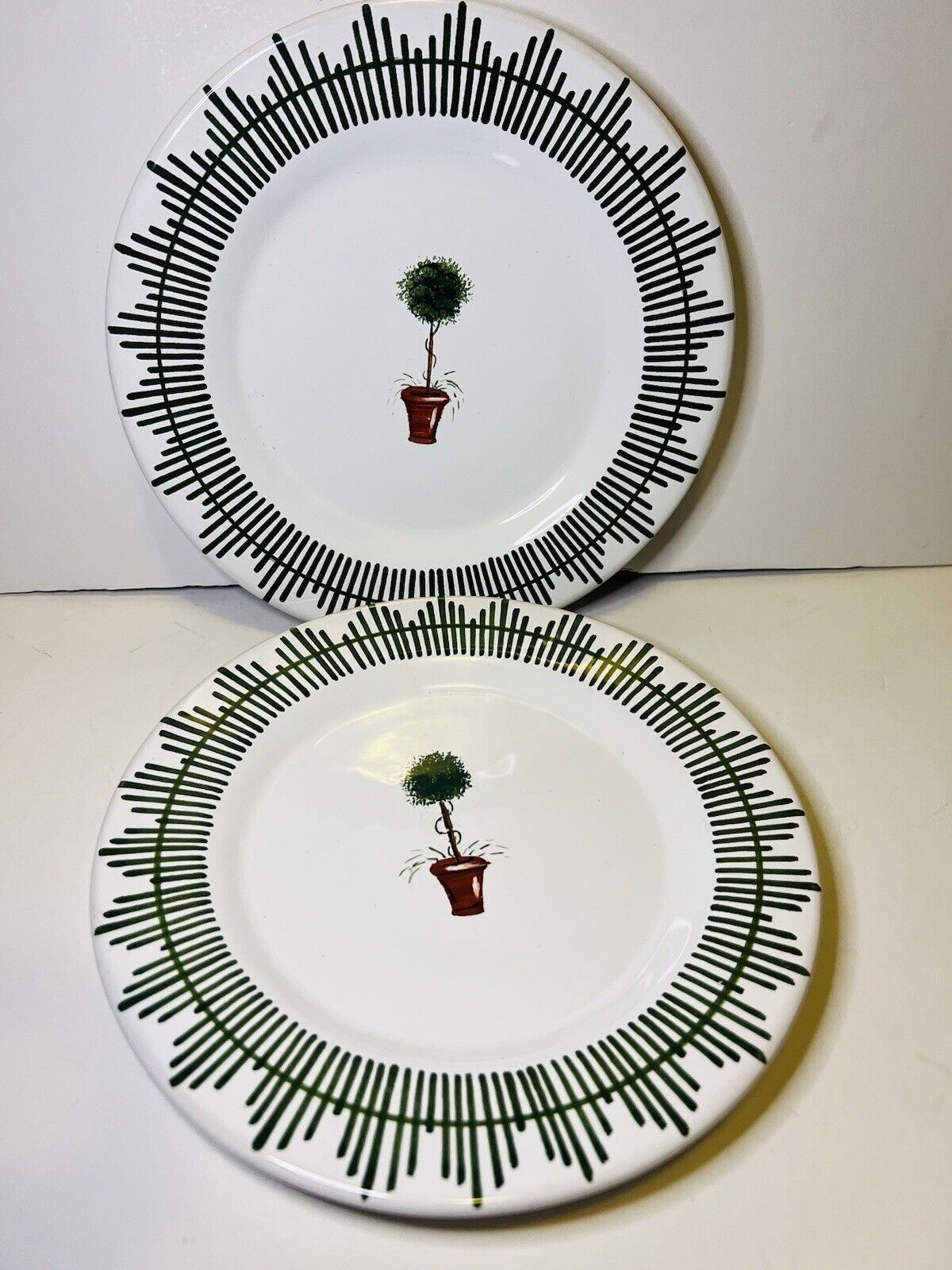 Deruta  Giardino Salad Plate 9” Inches 2221642 Topiary Hand Painted Italy