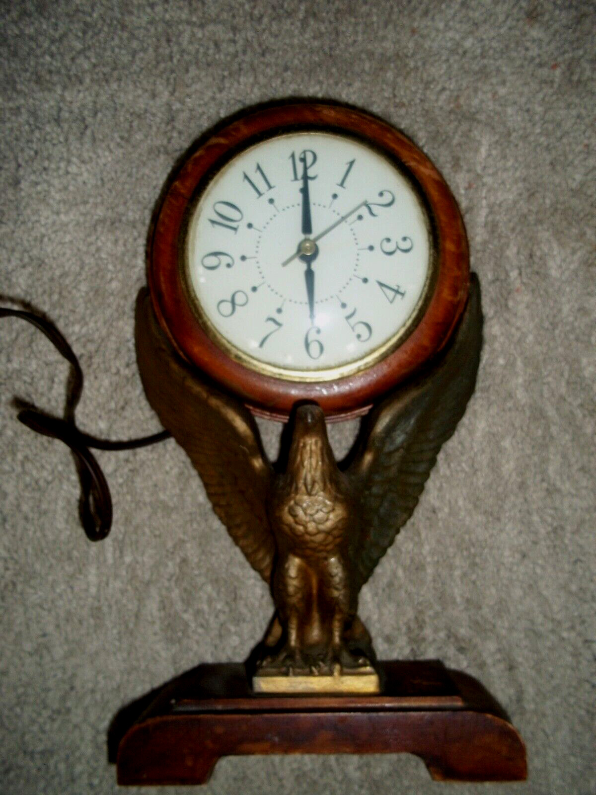 SESSIONS Eagle Wings Electric Mantle Clock Model KEEPS TIME READ DESCRIPTION