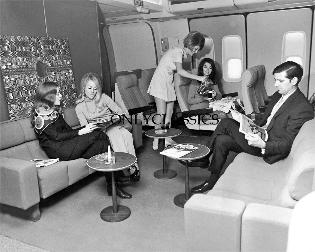 1969 BRANIFF AIRLINES FIRST CLASS AVIATION LUXURY 8X10 PHOTO STEWARDESS BEAUTY