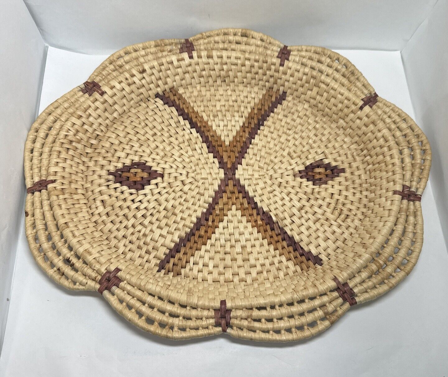 Seagrass Basket, Woven Oval Scalloped Tray, Wall Decor Vintage 1970’s Handmade