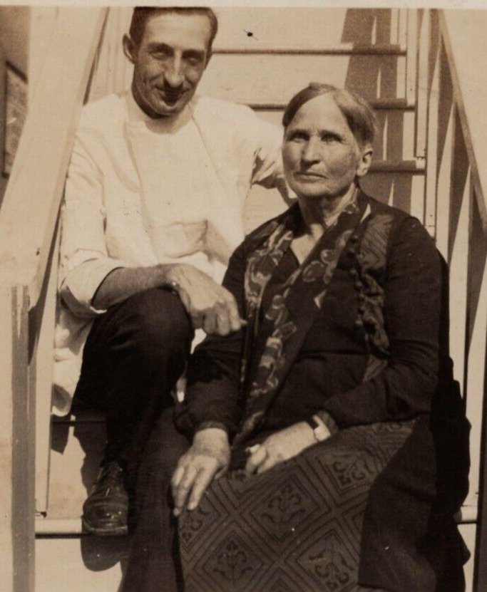 6H Photograph Family Portrait Man Old Woman Mother Porch Steps 1930-40\'s 