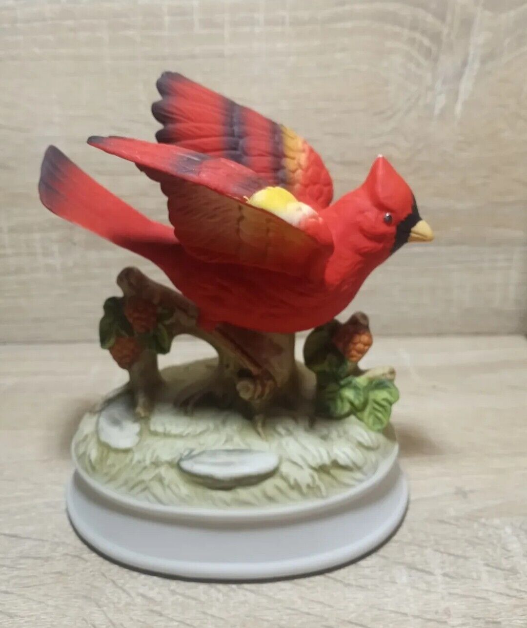 Vintage Gorham Porcelain Ceramic Music Box Red Cardinal Japan