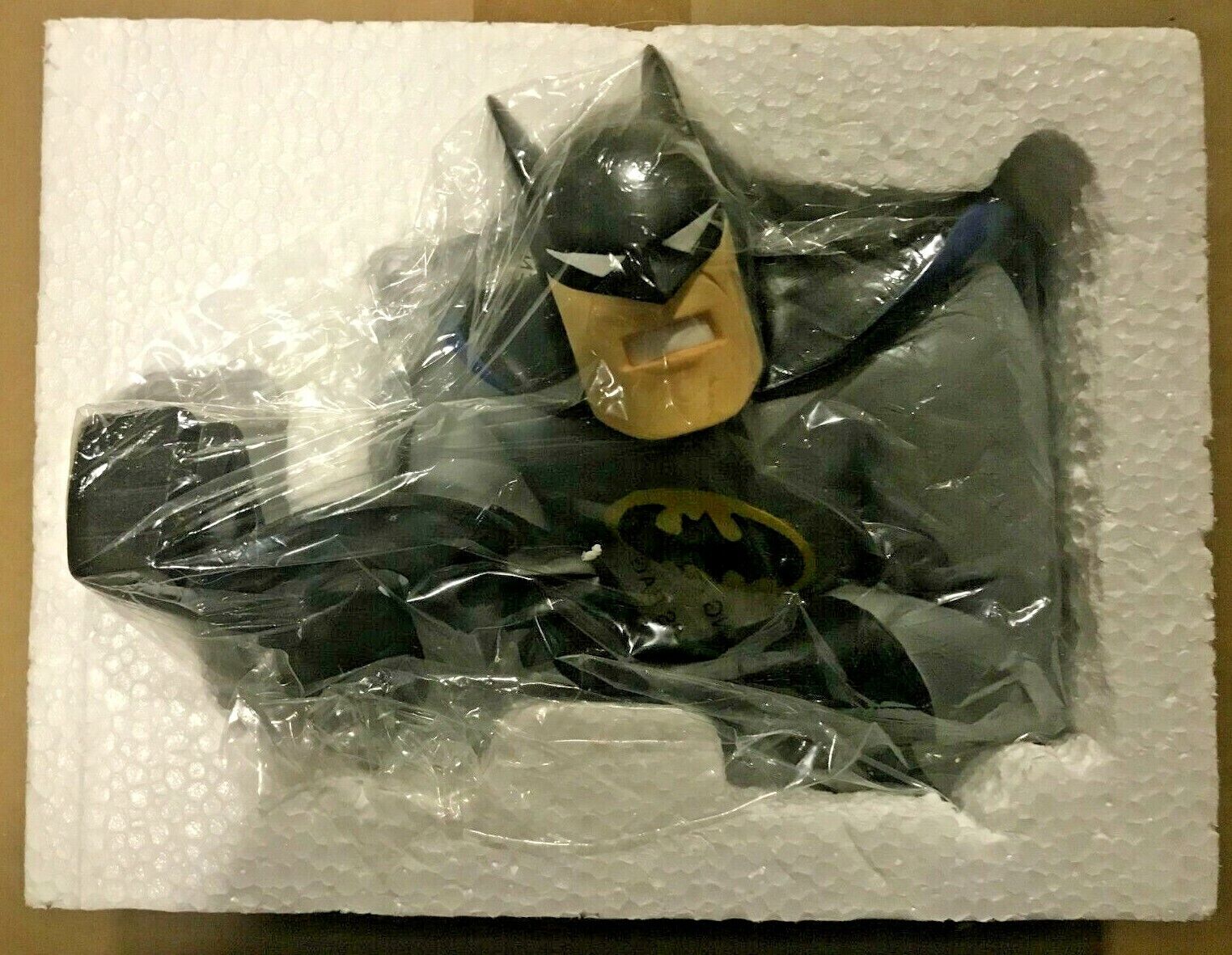 MIB Warner Brothers Store Batman Animated BTAS Batman Wall Plaque w/COA