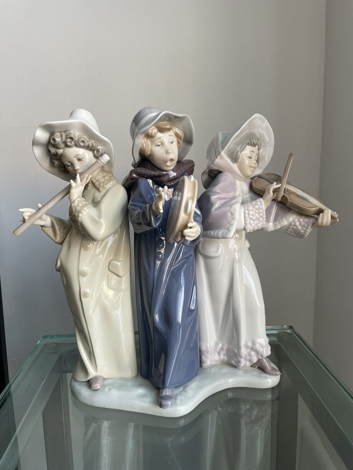 Lladro Collectible Figurine “Young Street Musicians” Rare Figurine