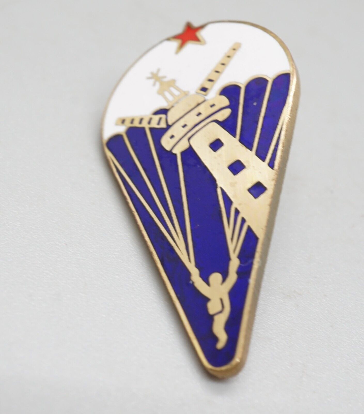 WWII Communist China Airborne Parachute Instructor Red Star DI Unit Pin RARE