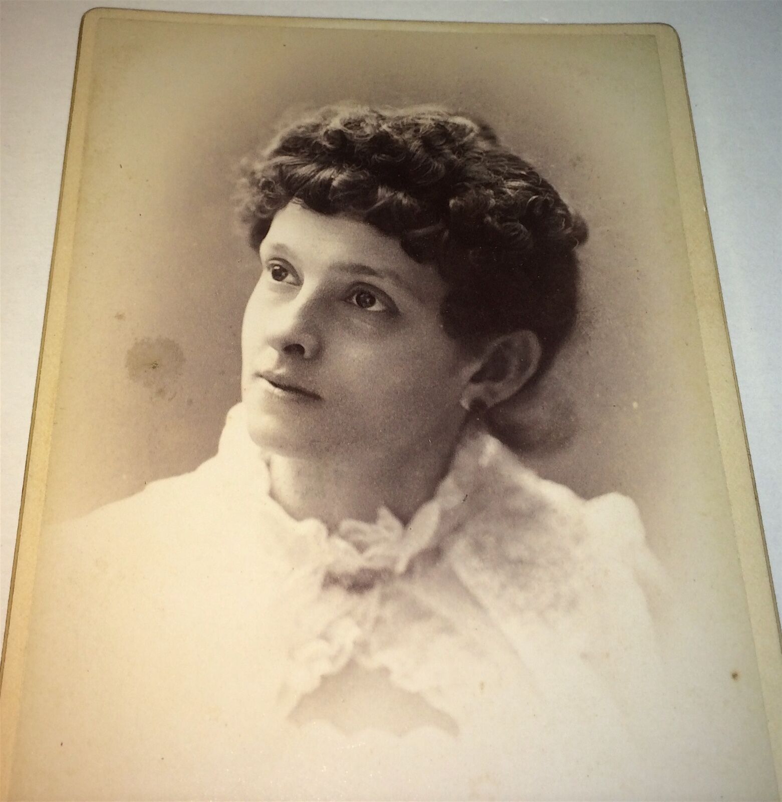Antique Victorian American Fashion Lady, Lovely Eyes Albany, NY Cabinet Photo