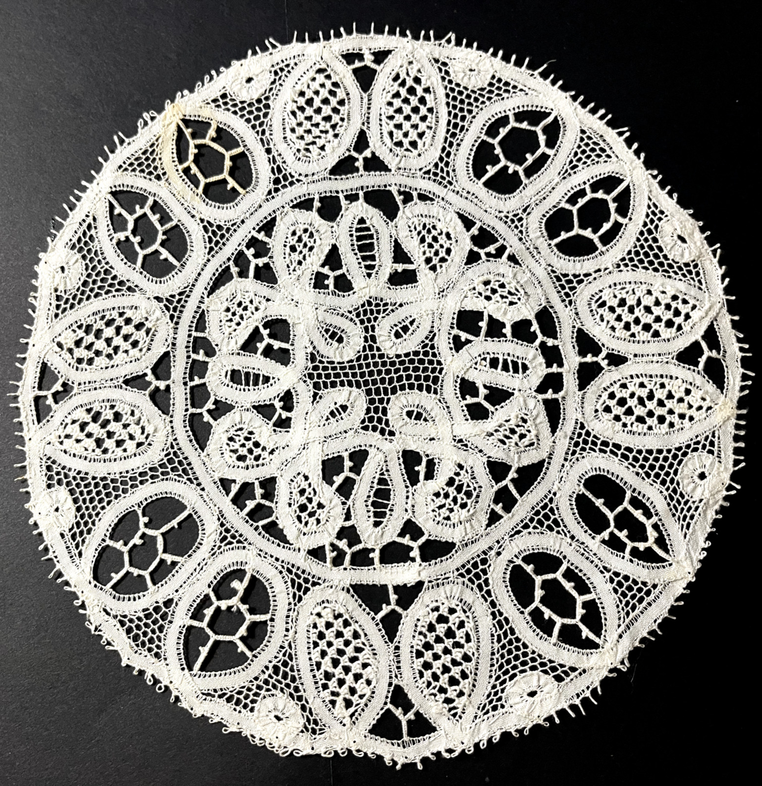Gorgeous Vintage Doily The Tape Lace Beautiful  Ornamental Pattern 8 1/2