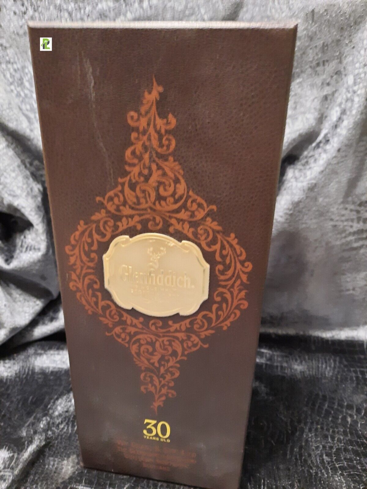 Glenfiddich 30 Year Single Malt Scotch Leather collectors Box + Booklet