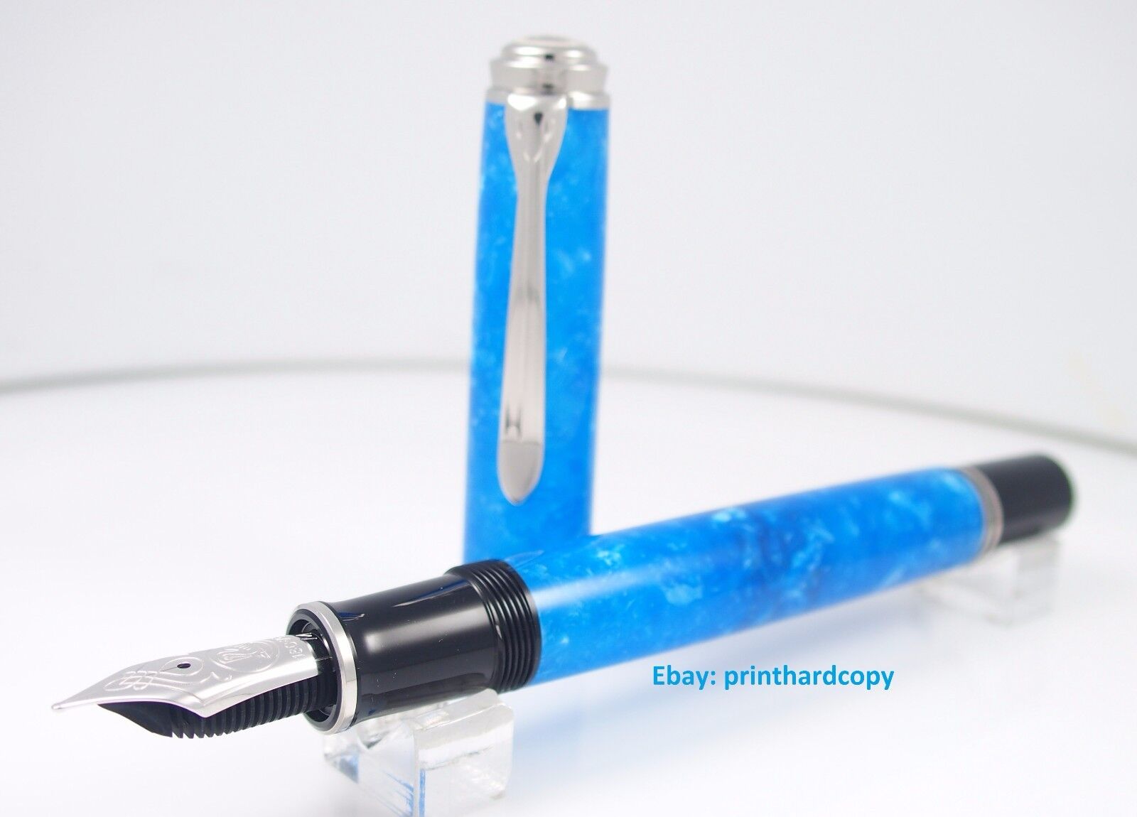 Brand New Vibrant Blue Pelikan M805 Fountain pen 18k Gold, Beautiful 2016 