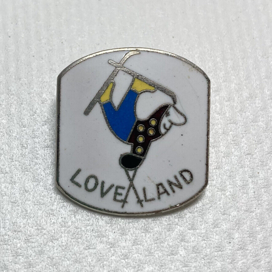 Vintage LOVELAND Colorado Ski Pin Collectible Silver Tone Metal Enamel, E67