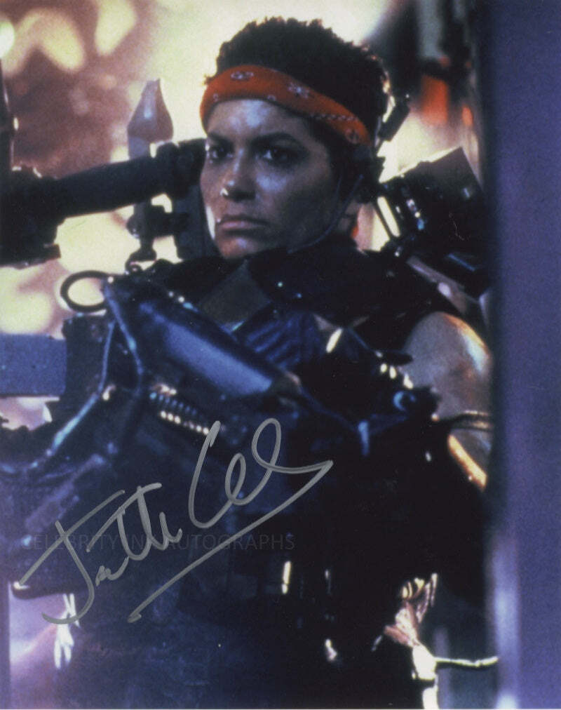 JENETTE GOLDSTEIN as Private Vasquez - Aliens GENUINE SIGNED AUTOGRAPH