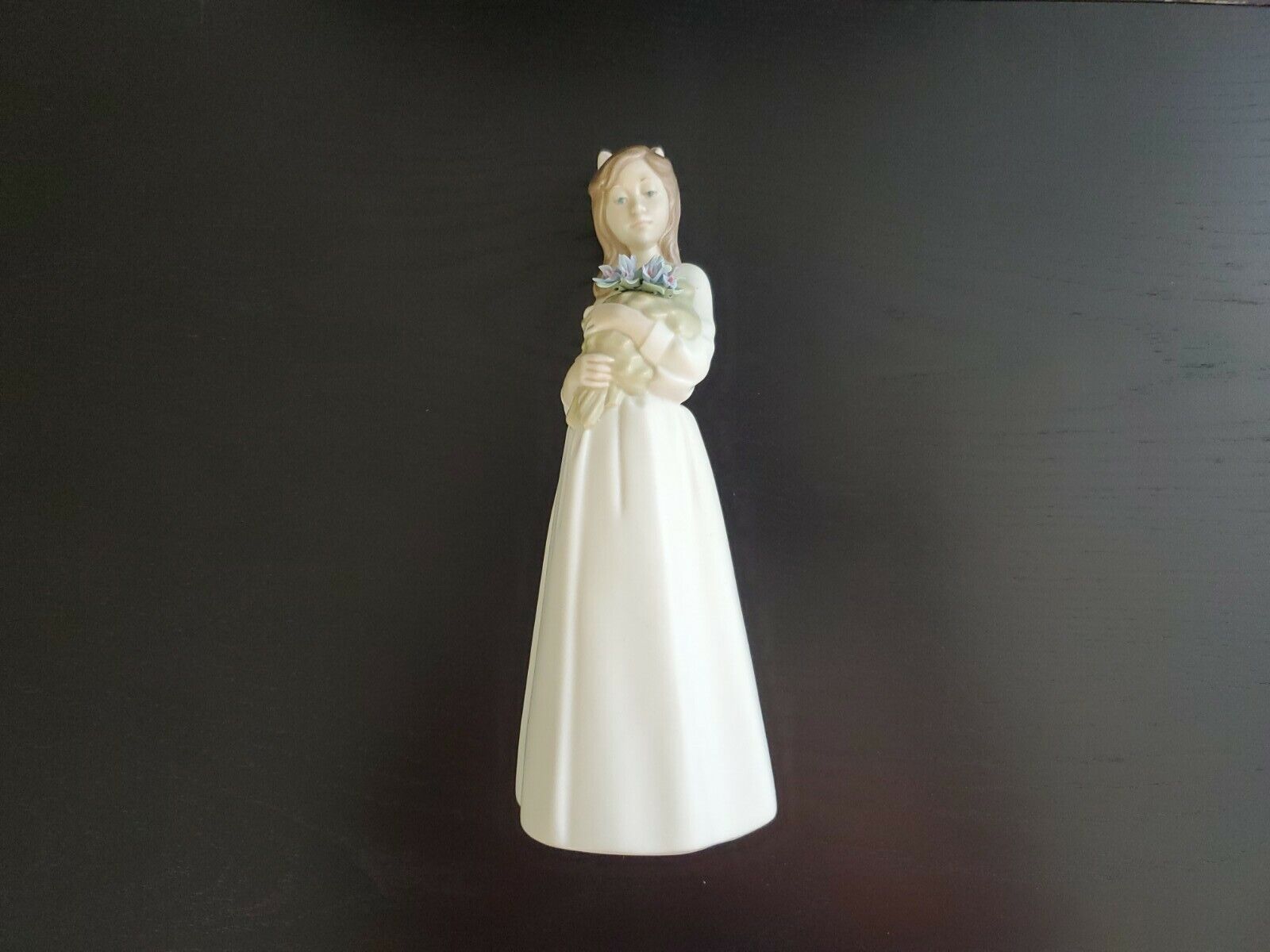 Handcrafted Vintage Gabriel Medium Figurine Porcelain Woman With Flower Bouquet 
