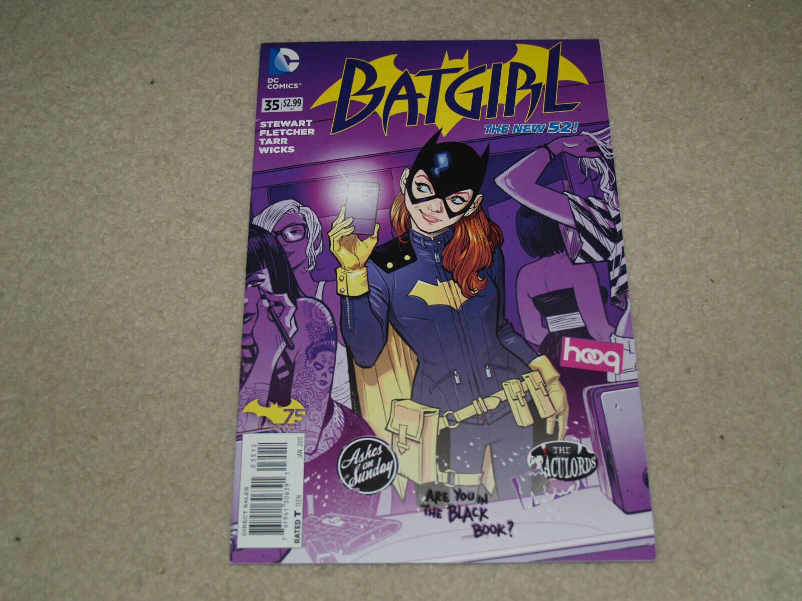 Batgirl issue# 35 ( DC 2015 ) 2nd print purple variant cover
