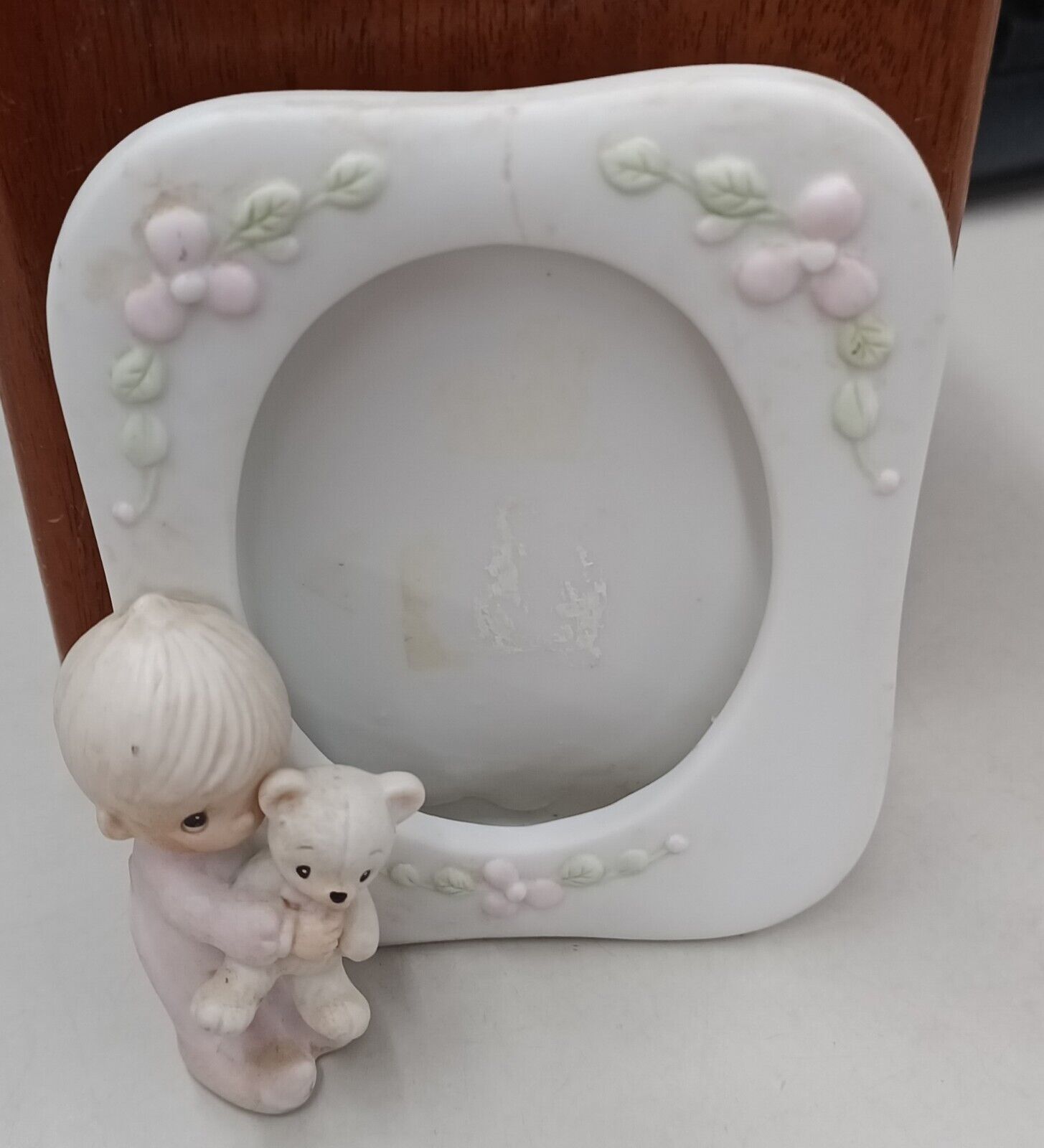 Vintage Precious Moments Picture Frame Jesus Loves Me Baby and Bear 1981 Enesco