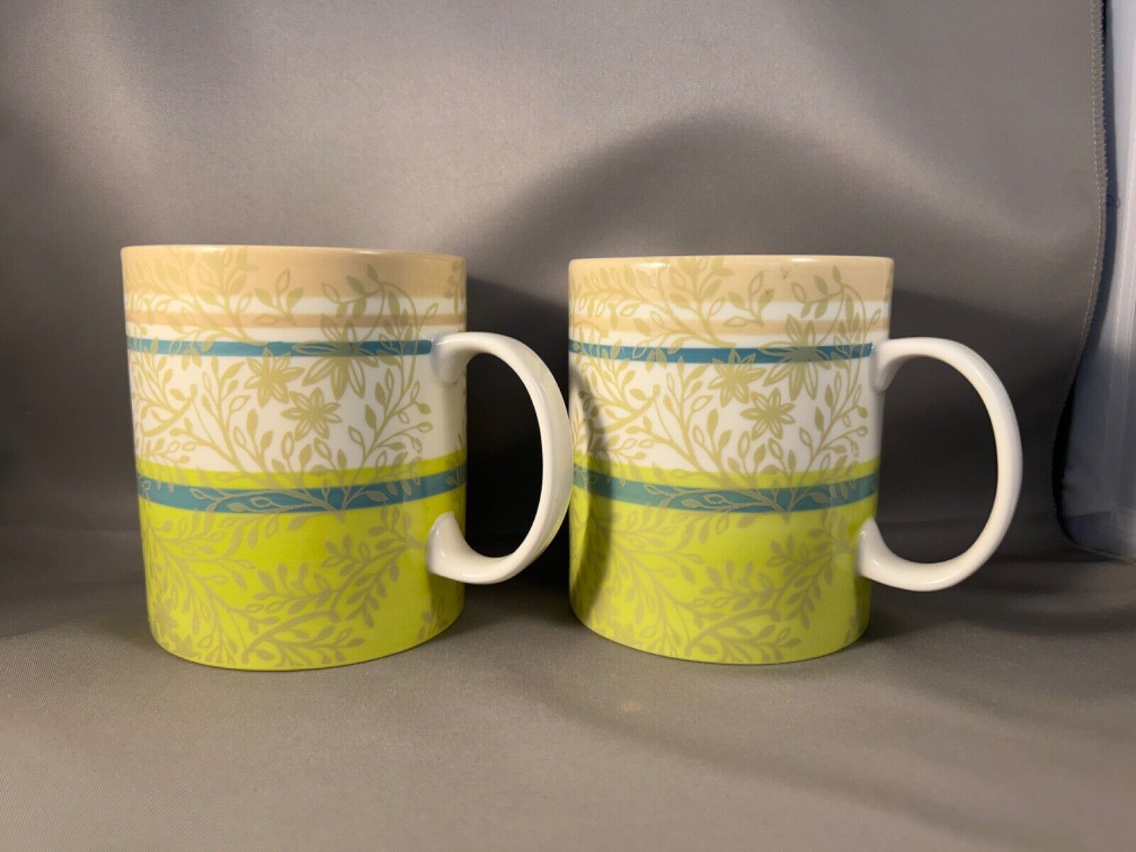 Starbucks 2008 Leaves and Floral Zen coffee mugs. 14 oz. Set of 2.