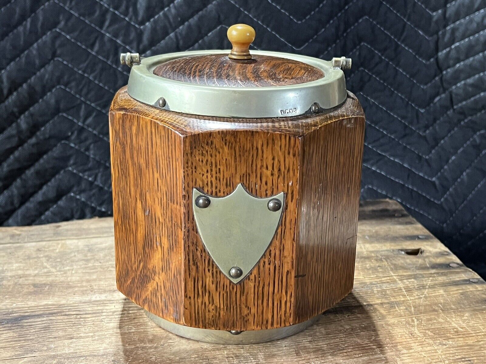 Stunning Victorian English Oak Biscuit Barrel Tobacco Jar Porcelain Liner EPNS