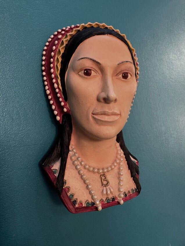 BOSSONS ANNE BOLEYN IN EXCELLENT CONDITION