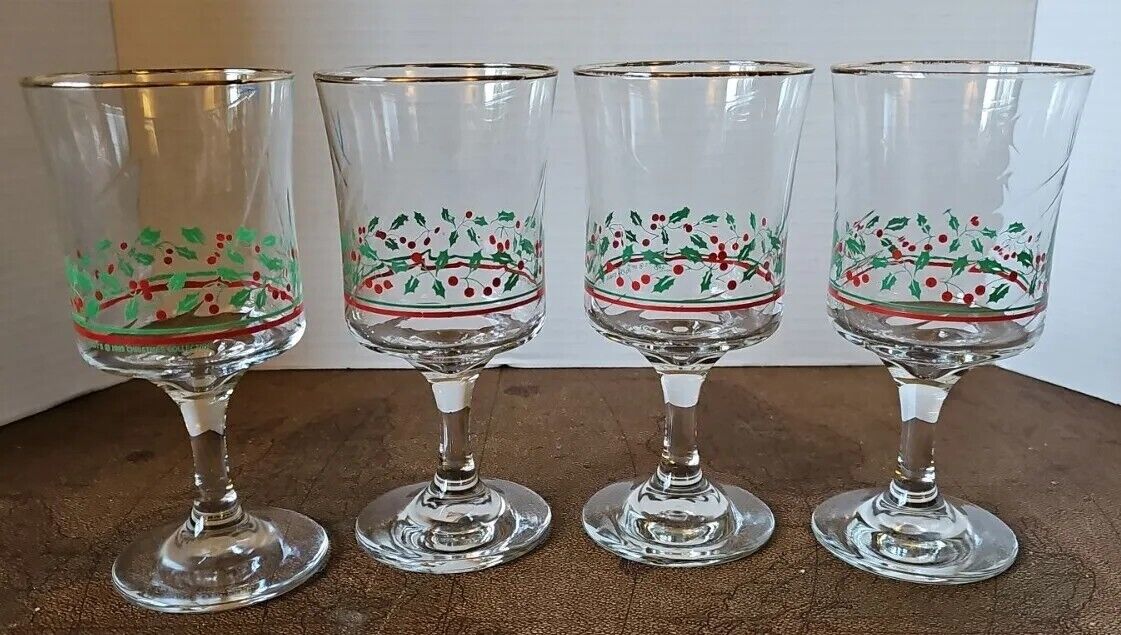4 Vintage Arby\'s Bow Stem Christmas Glasses Holly Berry Glass Gold Trim