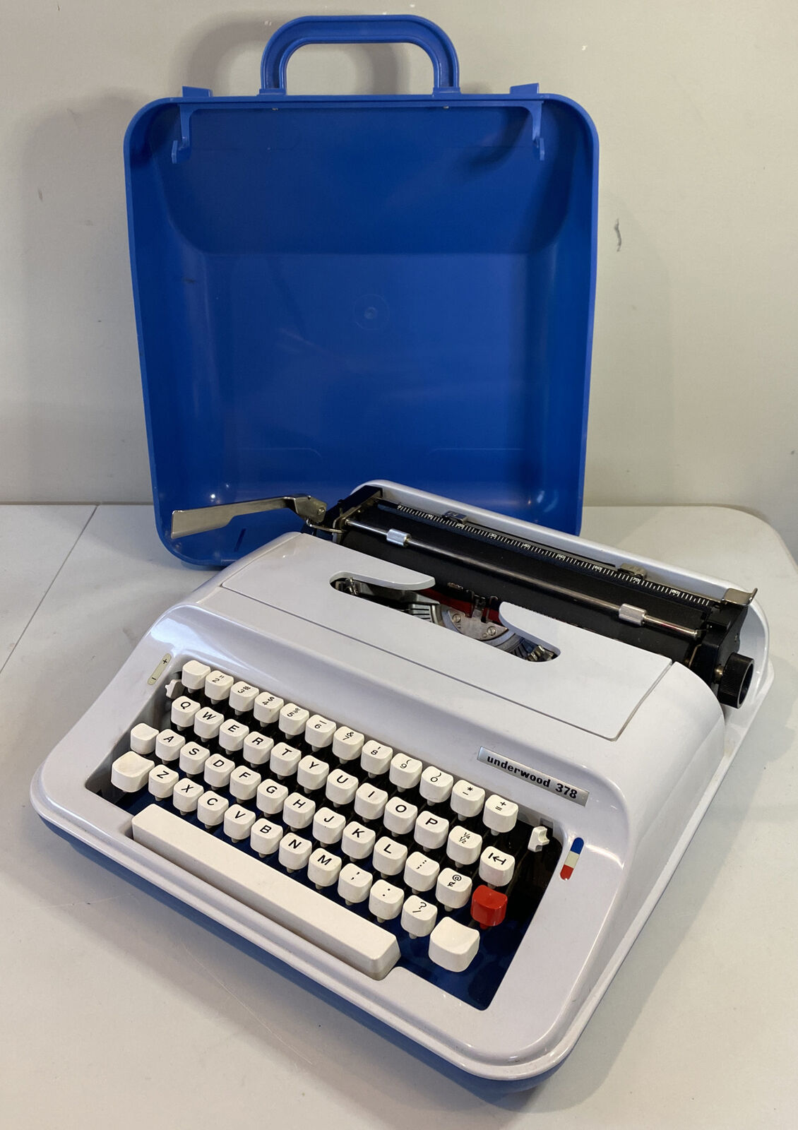 Vintage UNDERWOOD 378 Blue & Gray Portable Typewriter with Ribbon Made in Spain