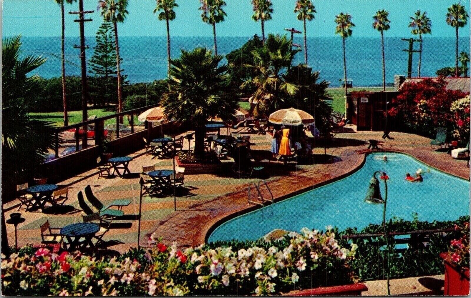 Oceanside Pool Overlooking Pacific Ocean La Valencia Hotel Jolla CA Postcard UNP