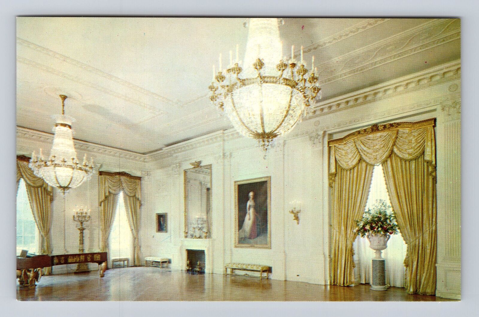 Washington DC- The White House, East Room, Antique, Vintage Souvenir Postcard