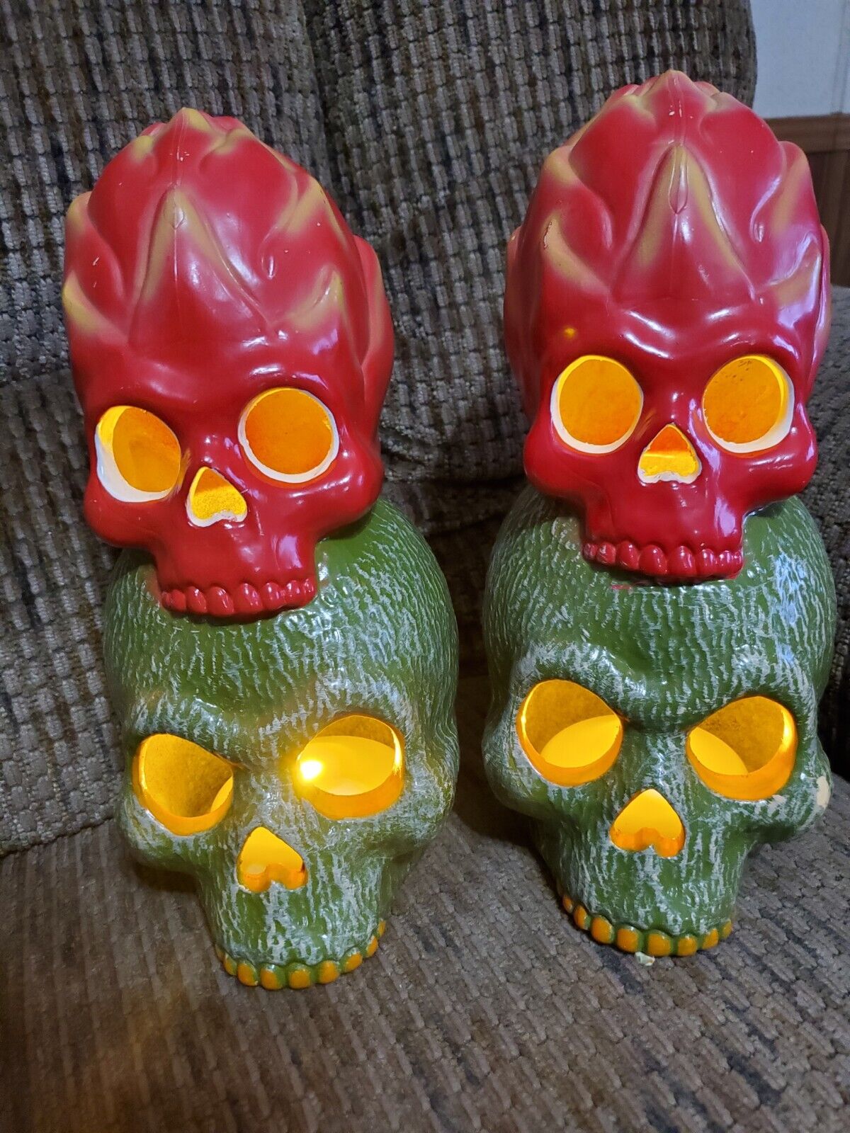 Hyde and Eek Fruit Blow Mold Melon Dragonfruit Skull Tiki Lightup Halloween 2pc