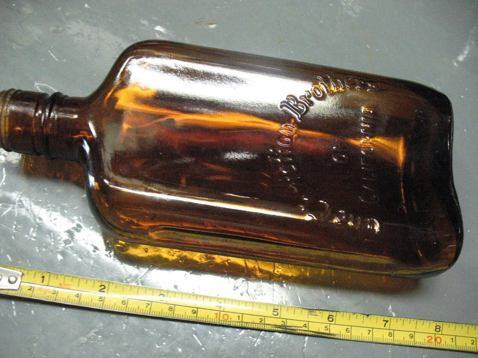 THE  CHRISTIAN  BROTHERS OF  CALIFORNIA  AMBER LIQUOR  FLASK  BOTTLE 8''   