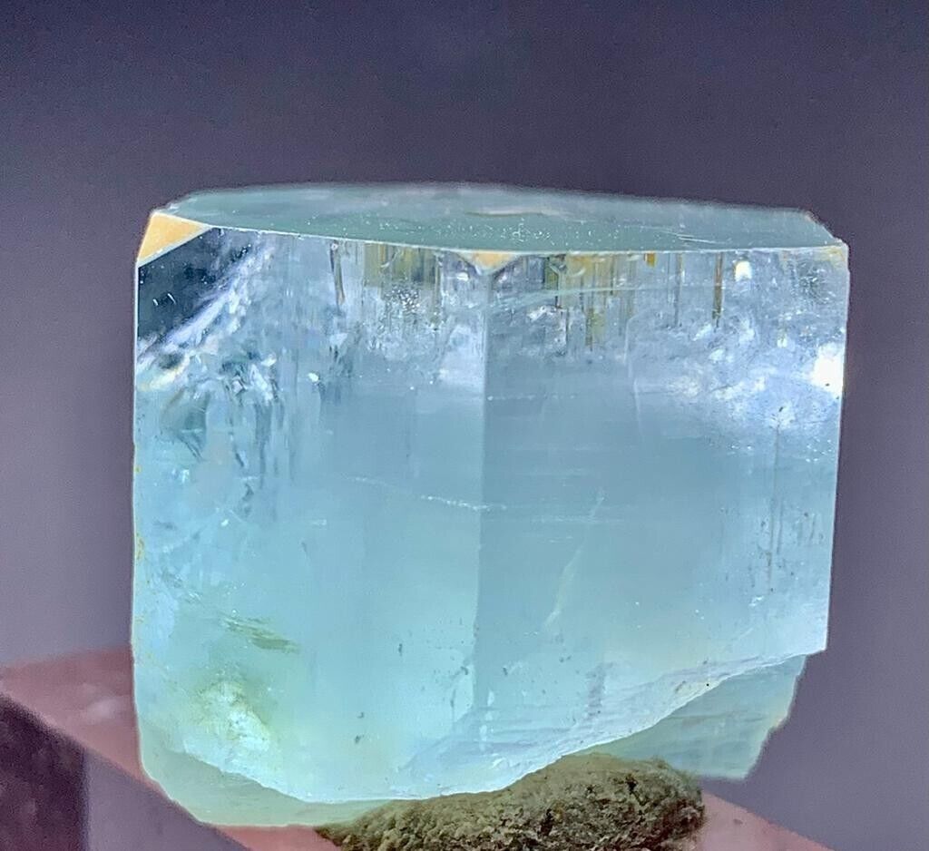 188 carat Top Quality Natural Terminated Aquamarine Crystal from Pakistan