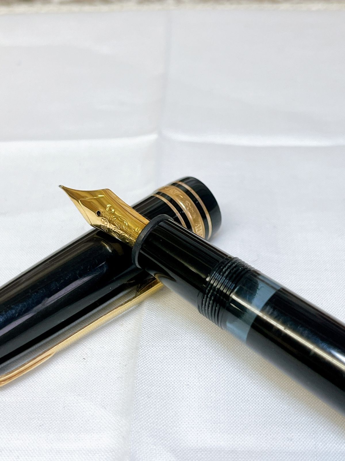 MONTBLANC No.146 Meisterstuck Fountain Pen 585 Gold Nib 750 Black Gold Used