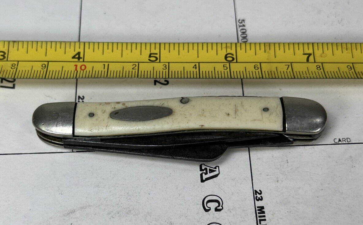 Case xx 4318HP 8 dot 3 blade pocket knife 1972