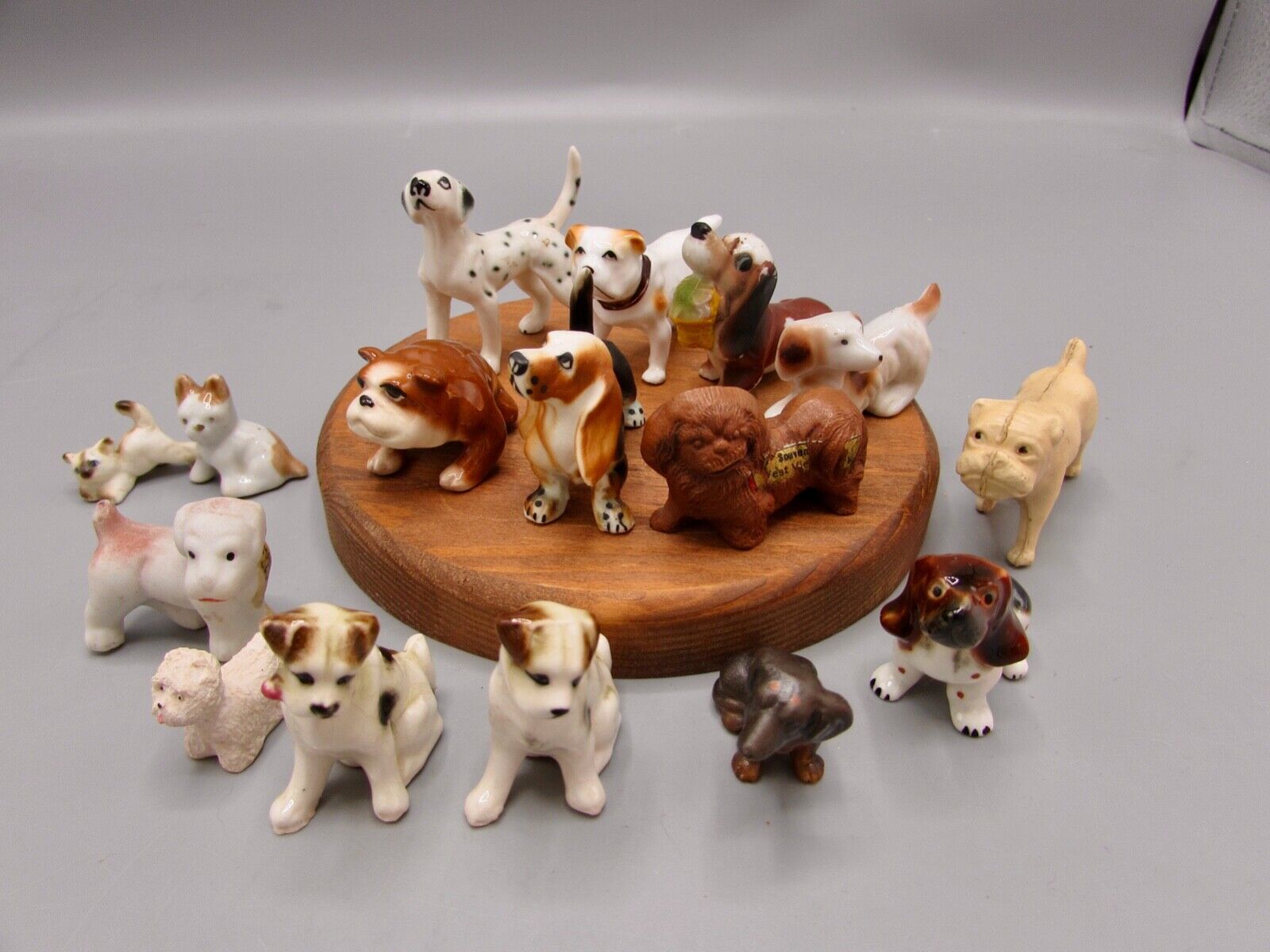 VTG 16 Figures 14 Dogs 2 Cats Under 2 inch Tall