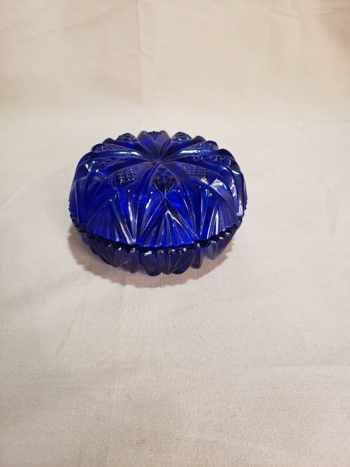 Boyd Cobalt Blue Glass Trinket Box Made 1988-1993