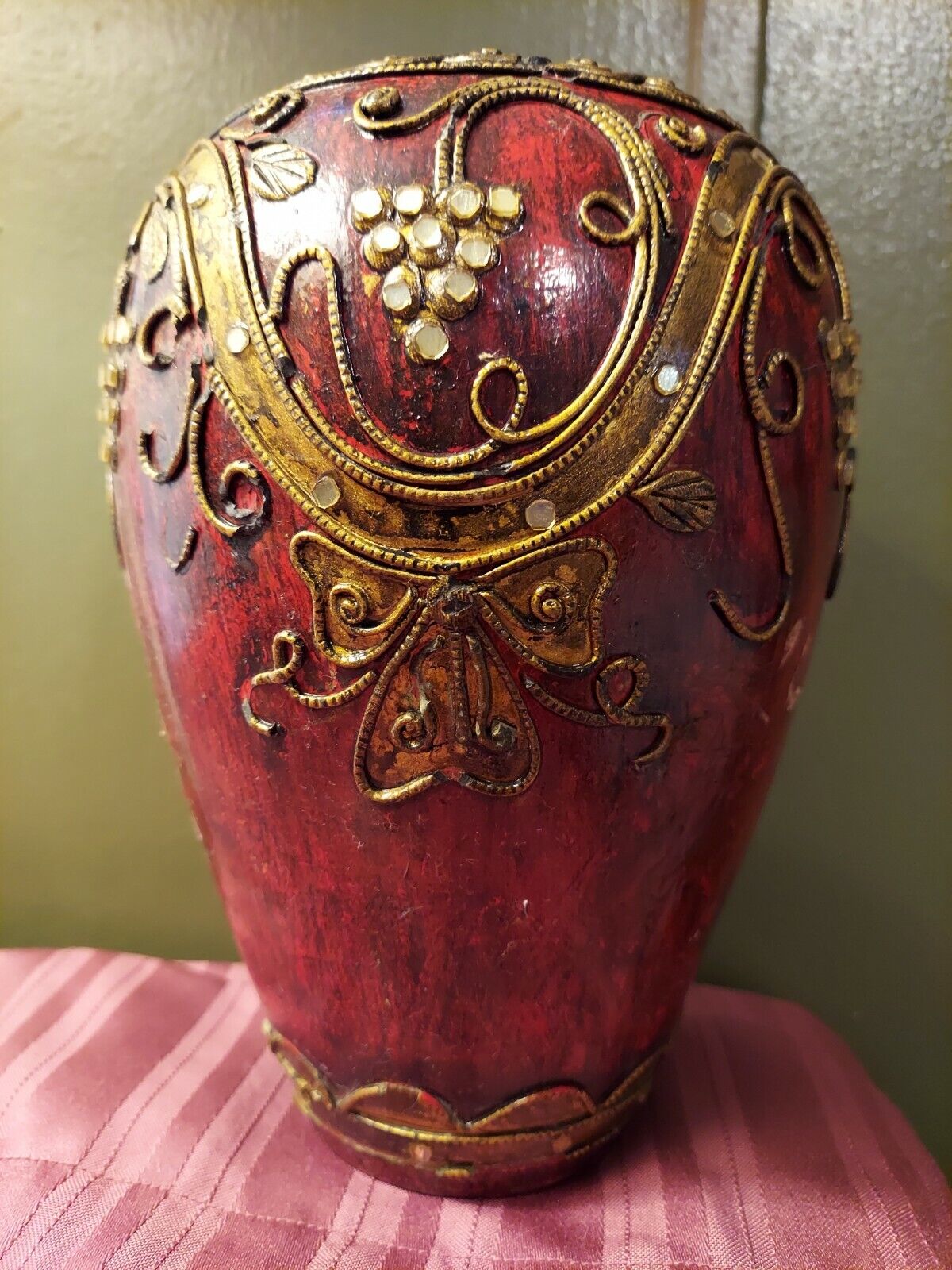Vintage Burgundy Art Deco Dry Vase Thailand 8 1/2\