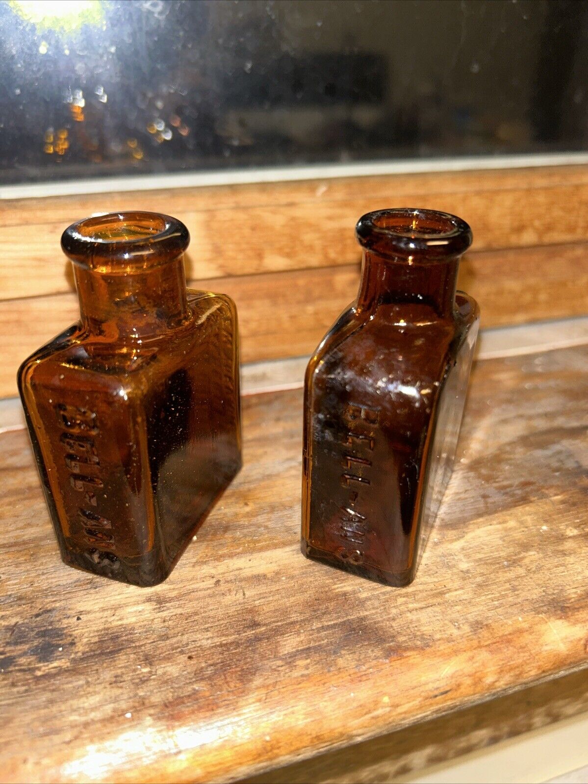Bell-ANS Amber Small Miniature Orangeburg New York Medicine Bottles Vintage