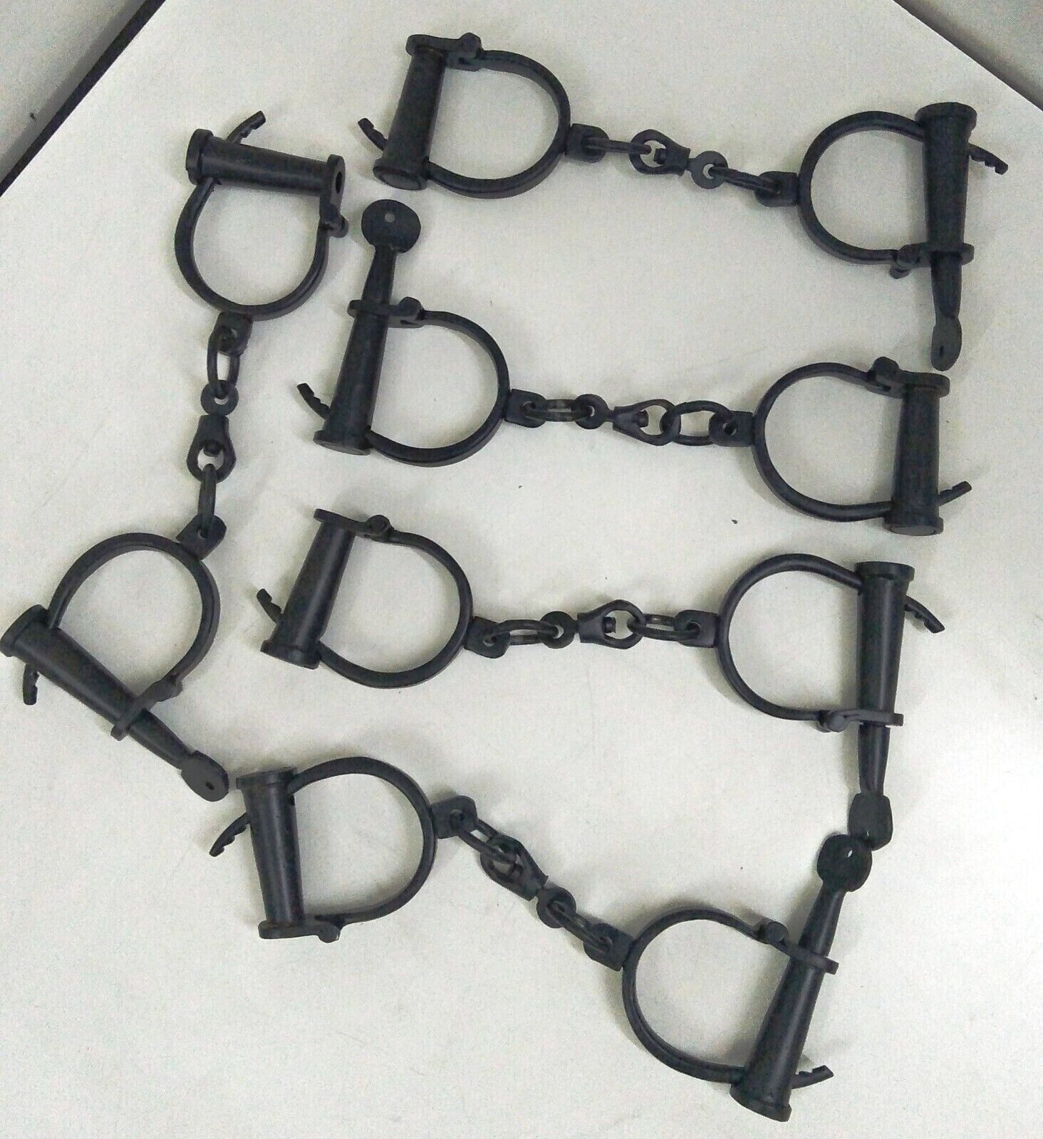 Antique Hand cuffs Iron shackles Hand cuff with chain 12\