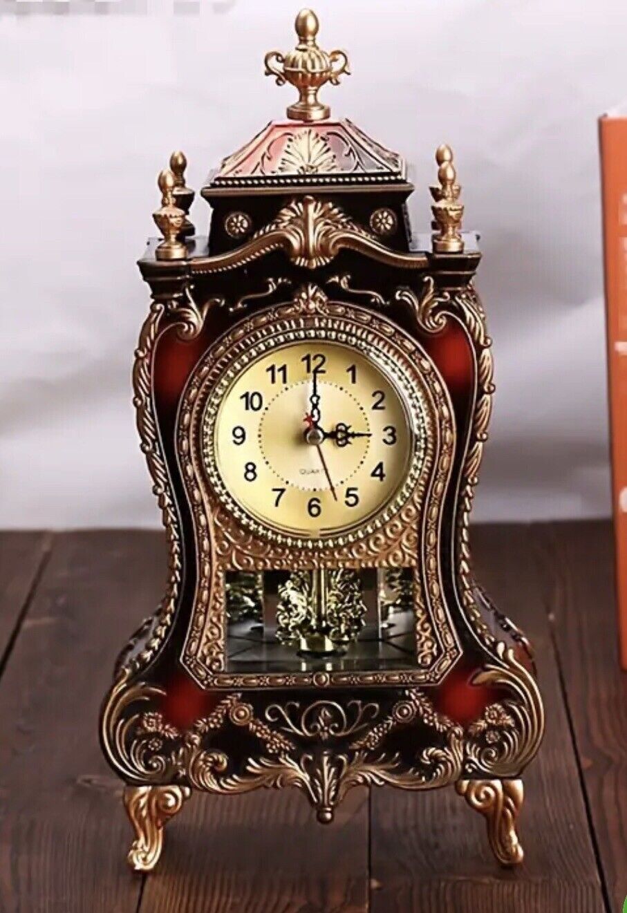 Elegant European-Style Table Clock - Silent Sweep Second Hand, 12 Music Chimes