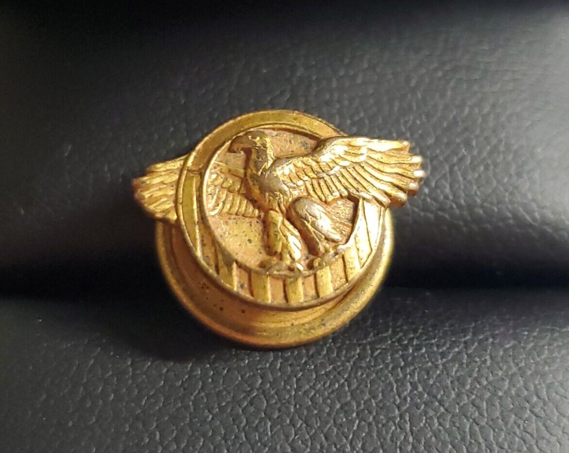WW2 Ruptured Duck Lapel Pin - Honorably Discharged Award
