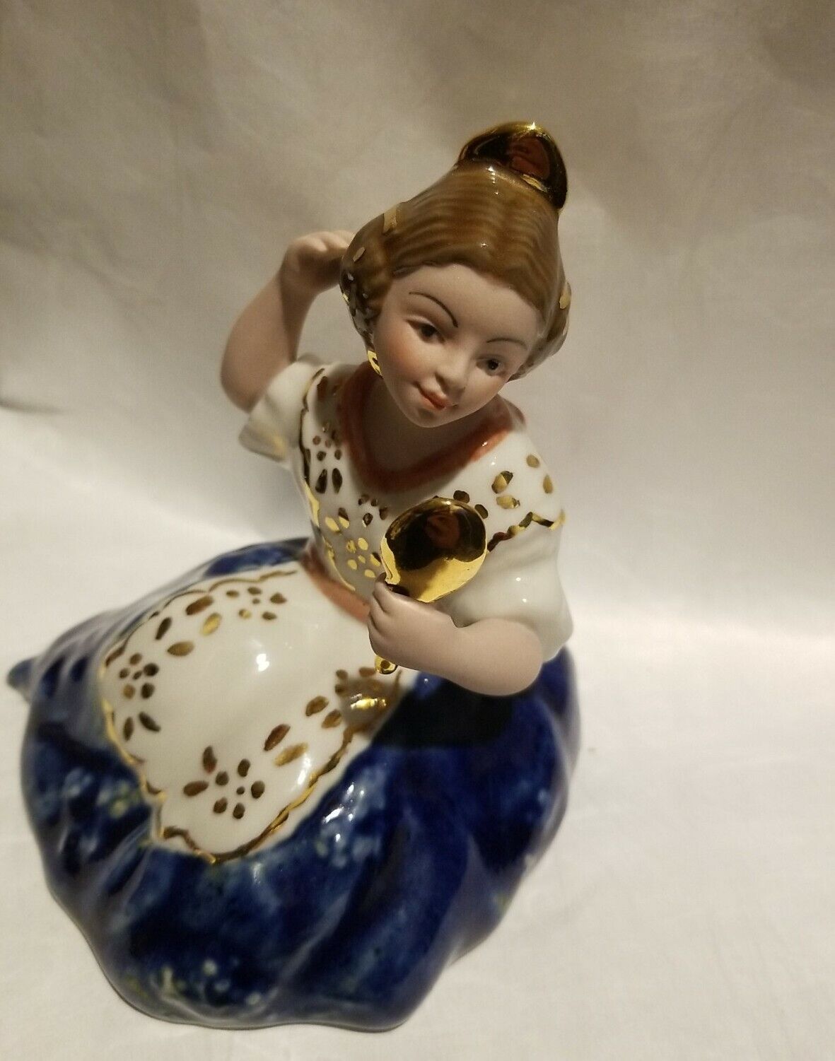 Arman Porcelana Fallera Sitting Lady Figurine Gloss and Matte Segorbe Spain
