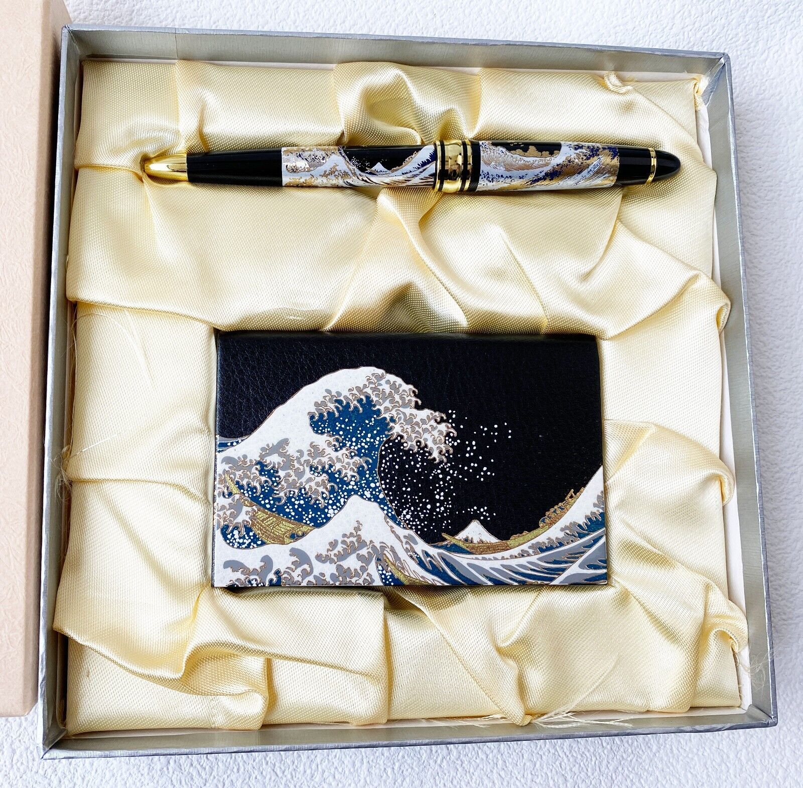Maki-e Urushi Japanese Stationary set Wave motif Pen Card Case set Hokusai Japan