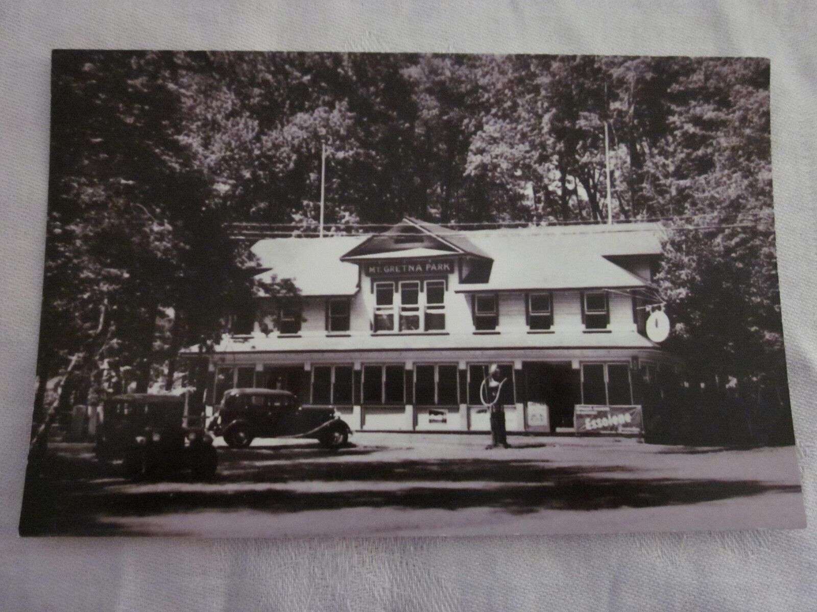 Postcard Mt Gretna park PA Essolene Gas station Bob\'s Deli Store 1935 postcard