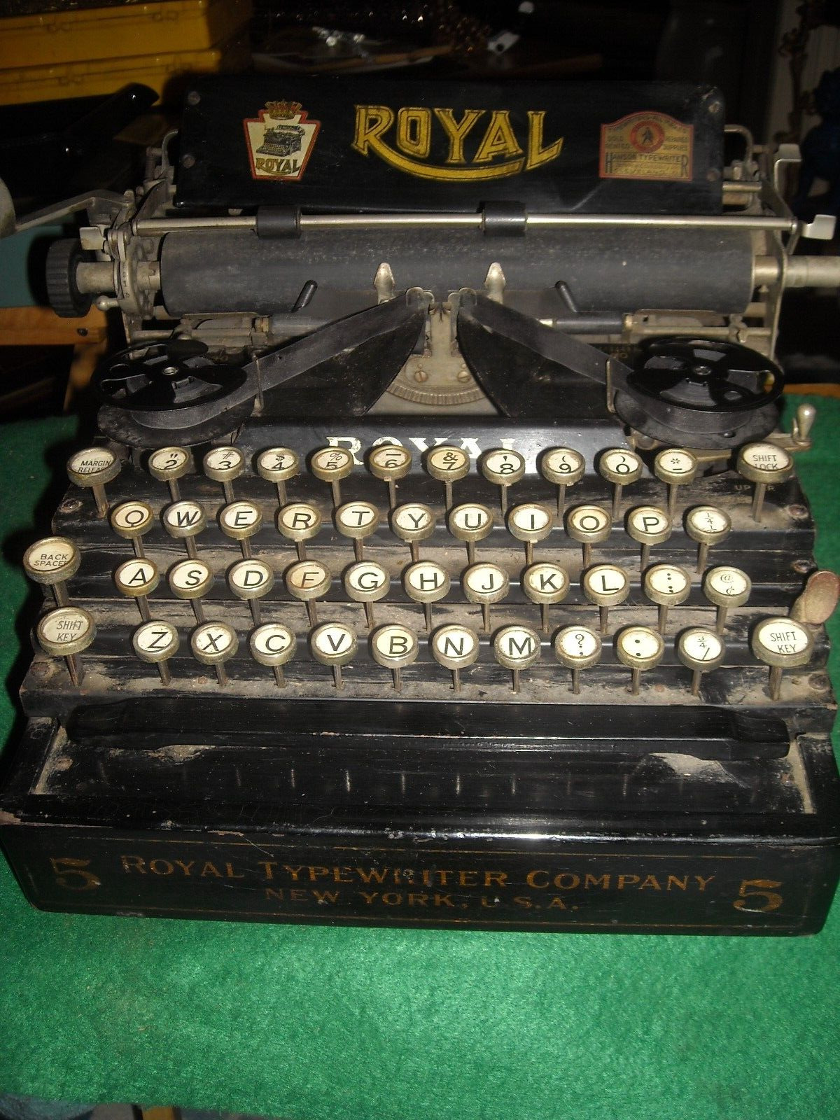 rare Vintage Royal model 5 flatbed typewriter working used