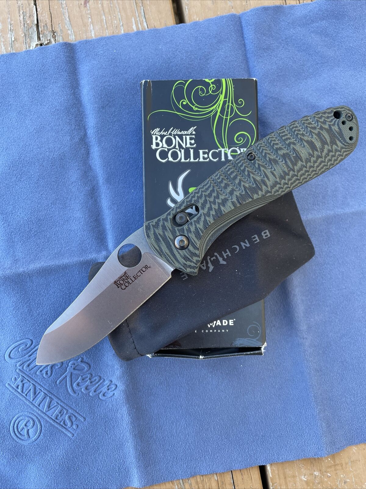 Benchmade BM 15020-1 Large Bone Collector Axis D2 Blade G10 Scales Discontinued