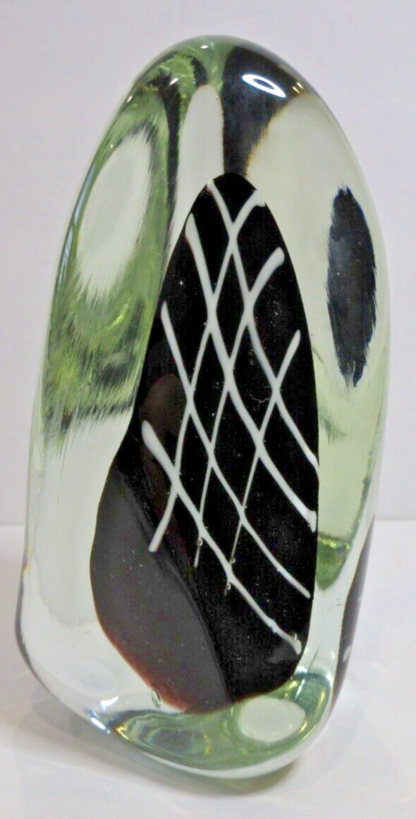 VINTAGE Neil Duman Hand Blown Art Glass Large Three Sided Paperweight - 06-1981
