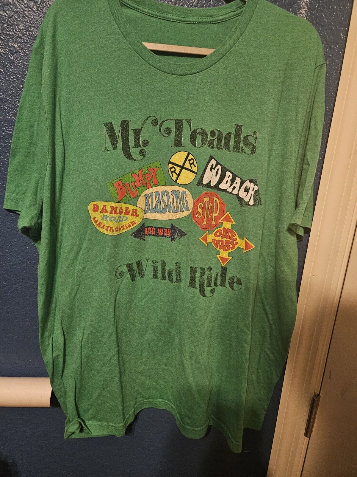 Disney Mr Toads Wild Ride Attraction Crewneck Shirt Mens XL 