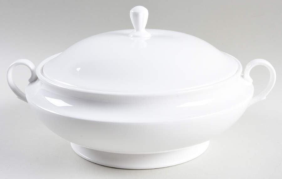Lenox Classic White Round Covered Vegetable Bowl 11900089