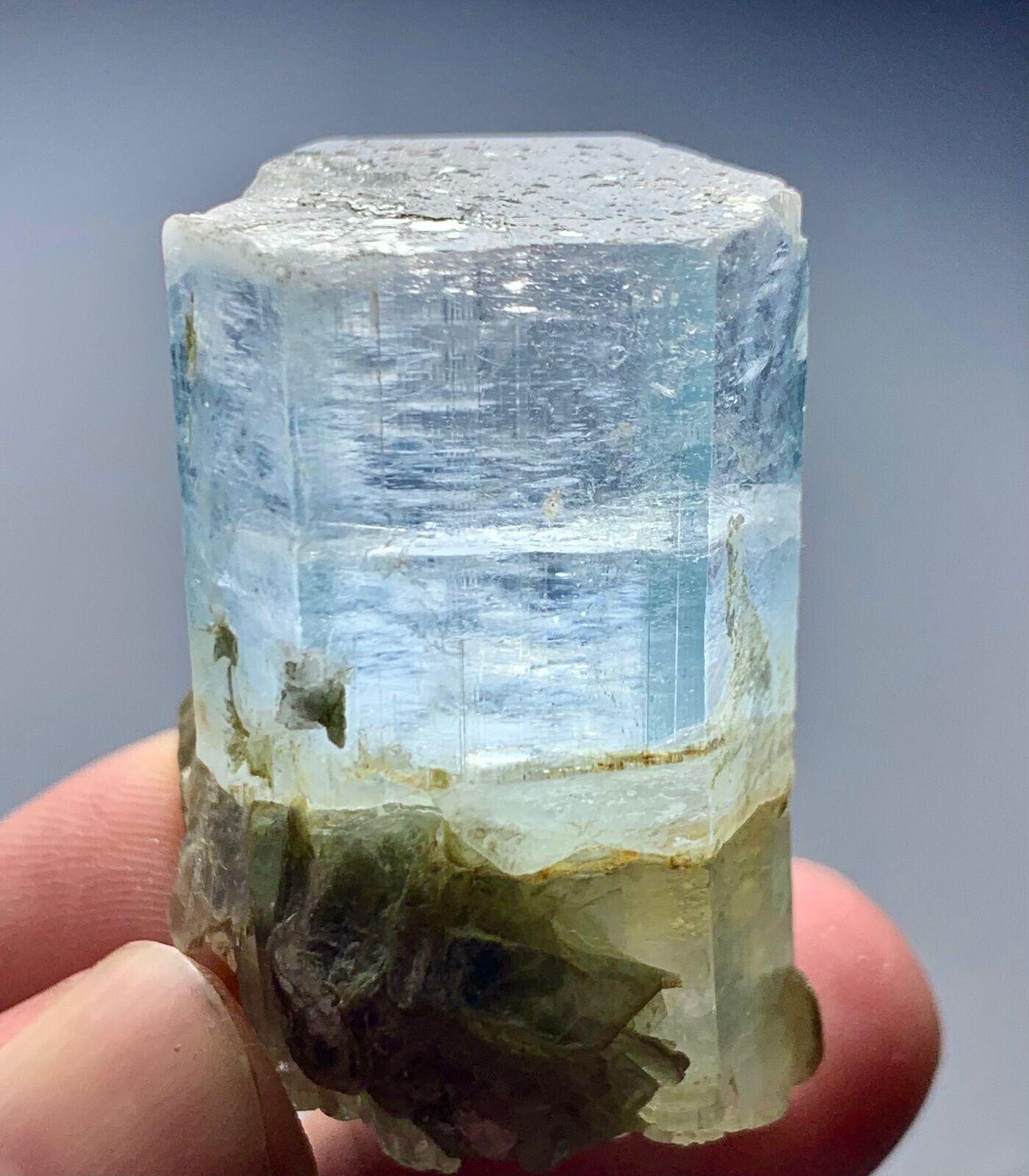 222 Cts Top Quality Terminated Repair Aquamarine Crystal with Mica from Pakistan