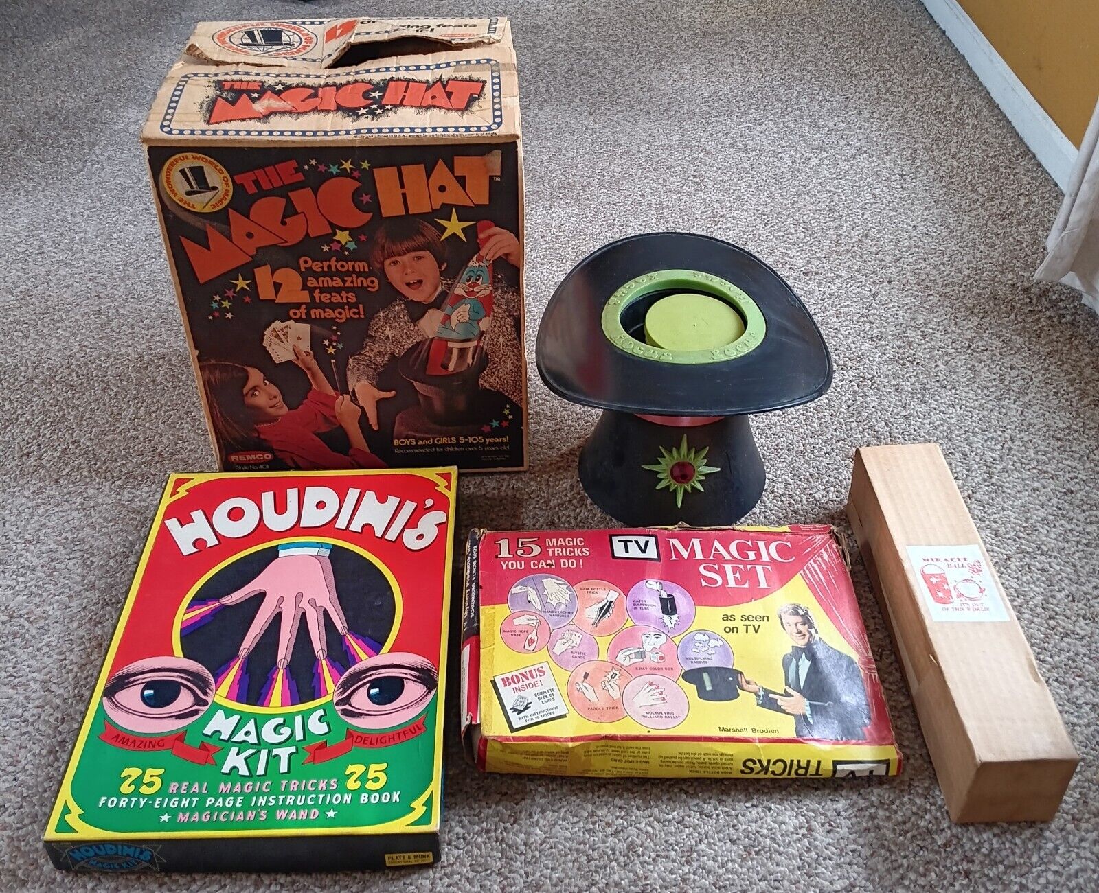 Remco The Magic Hat, Transogram Hocus Pocus Game, Houdini Magic Kit +More Tricks