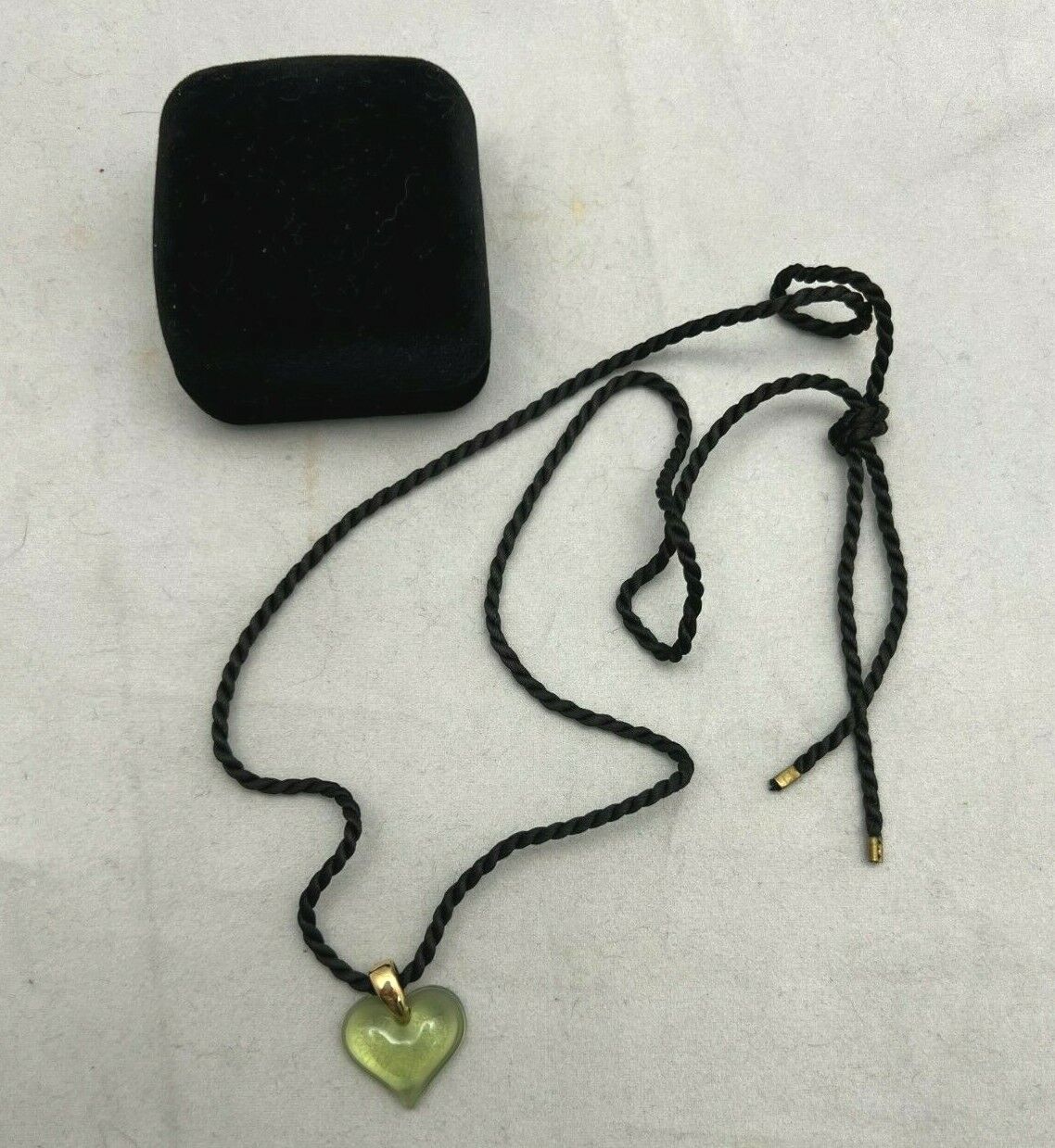 LALIQUE Green COEUR OPALESCENT CRYSTAL HEART Pendant Necklace Signed FAST SHIP
