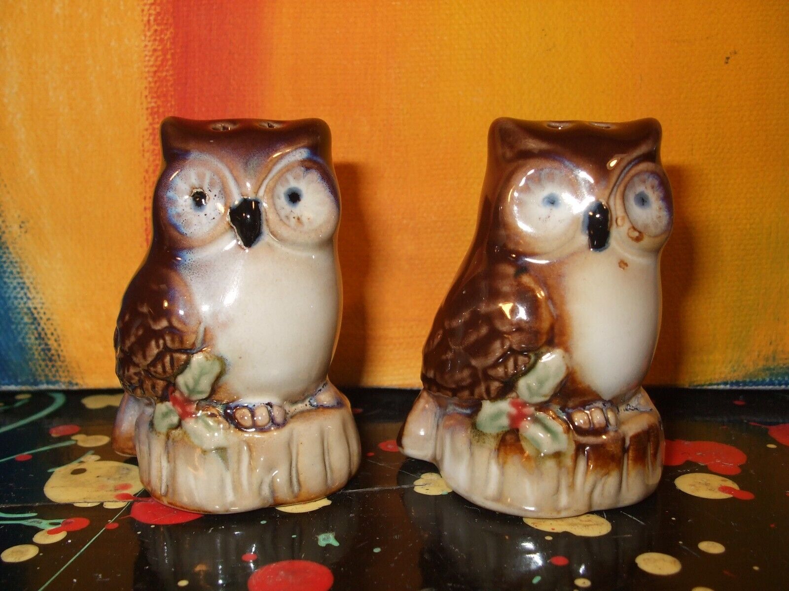 Owl Handpainted Christmas Holly Berry Porcelain Salt & Pepper Shaker Set