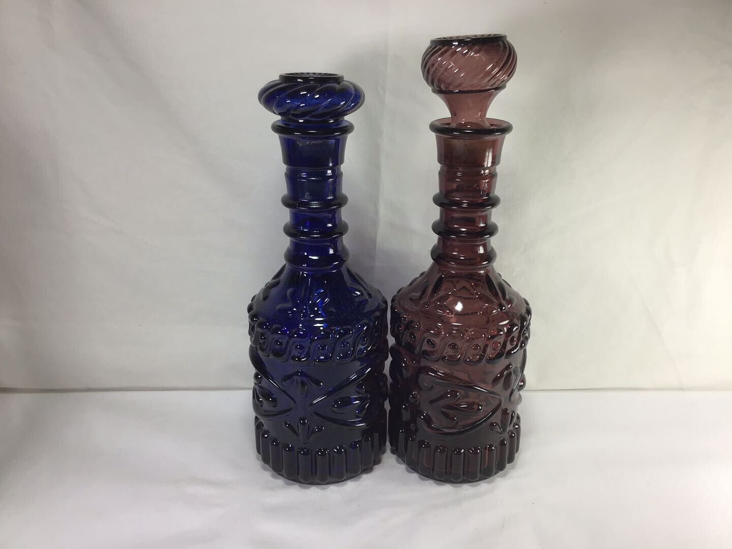 Z53 Vintage Antique Classic Blue And Purple Blown Crystal Glass Bottle Decanter